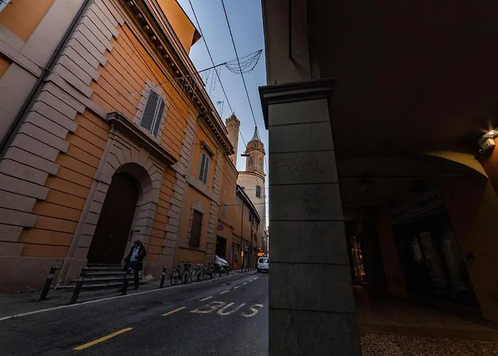 Appartamento Morgana sotto le torri CENTRO STORICO Bologna
