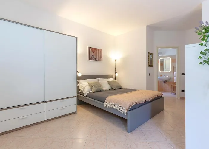 The Green Door - Ospedale Maggiore Studio Bologna