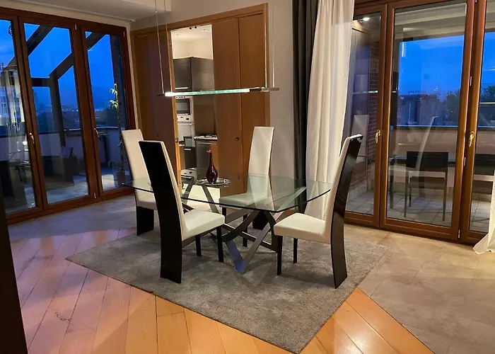 Appartamento Attico con vista spettacolare e Jacuzzi Bologna