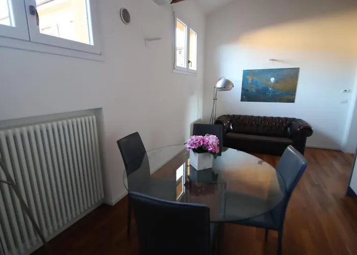 CHARME Appartamento immerso tra le mura bolognesi