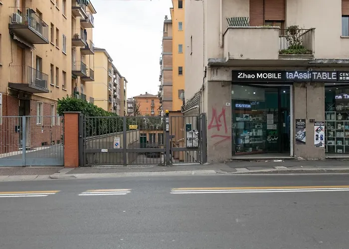 Fashion Apartment Gold Bologna With Jacuzzi & Car Garage