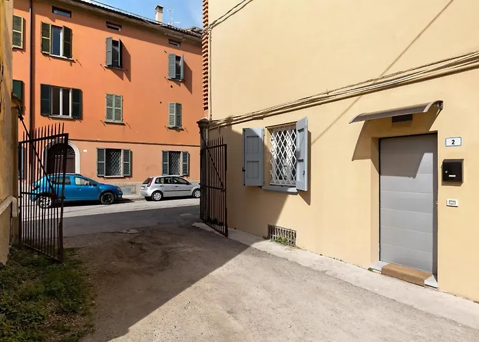 Modern studio in Borgo Panigale by Wonderful Italy Bologna