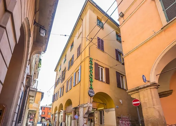 Old Town Via Marsala Apartment Bologna