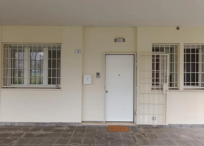 Appartamento La CASA di LUCA-Fiera e Stazione-Private Parking Bologna