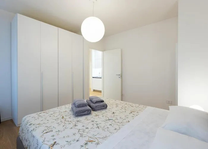 Just Urban Stays - Design Apartment In The Heart Of Bologna