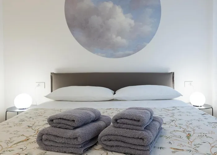 Just Urban Stays - Design Apartment In The Heart Of Bologna