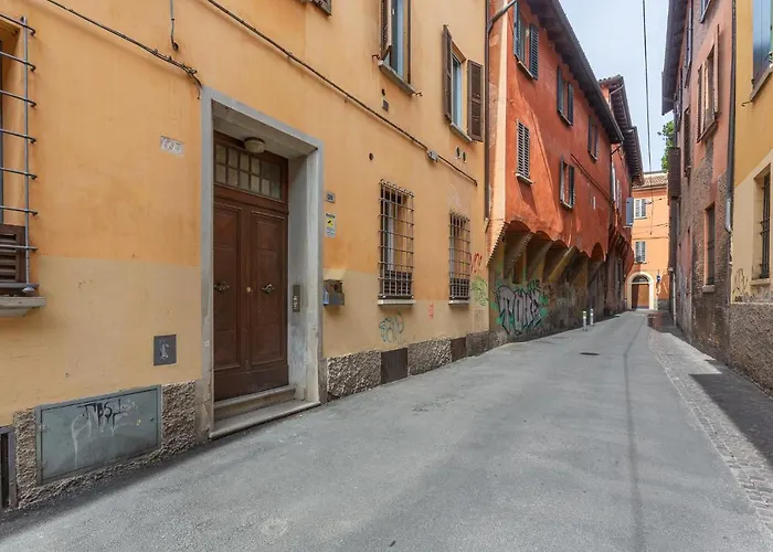 Piazza Aldrovandi Quiet Lovely Apartment Bologna