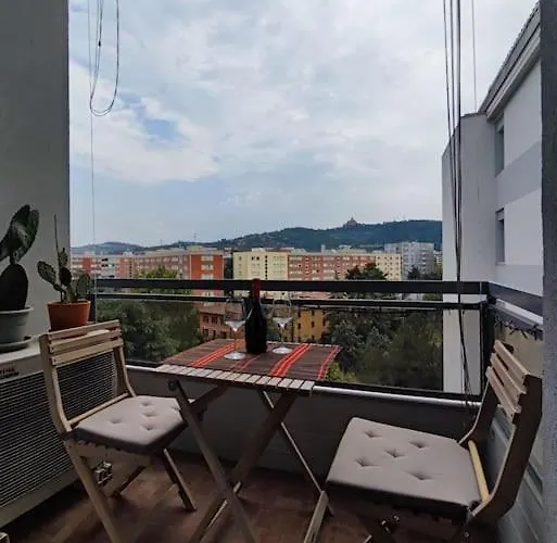 Appartamento Brodolinas: bilocale esclusivo con vista Bologna