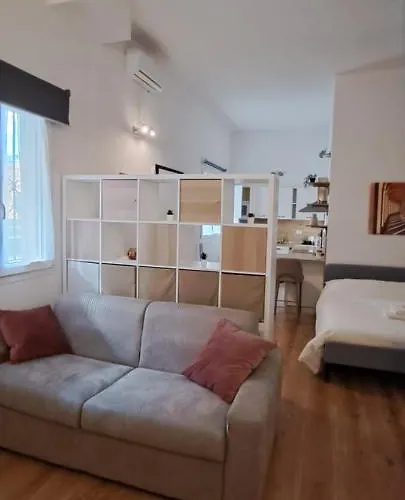 Piazza La Veneta New very close to the Center University&HSOrsola Bologna
