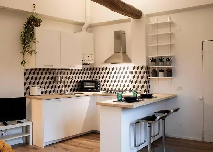 Cozy apartment in Pratello Bologna