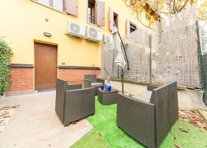 Appartamento Unico a Bologna con 3 Camere e Parcheggio Gratuito