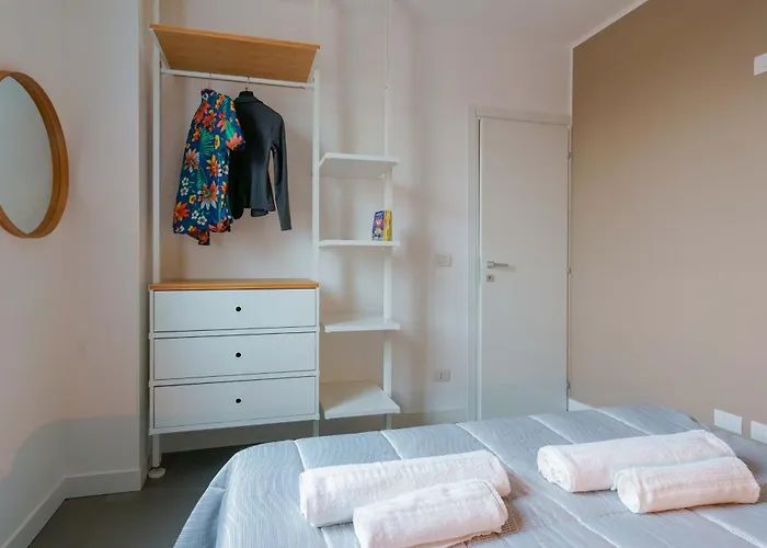 West Side Bologna Apartment By Lesdomus