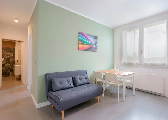 West Side Bologna Apartment By Lesdomus