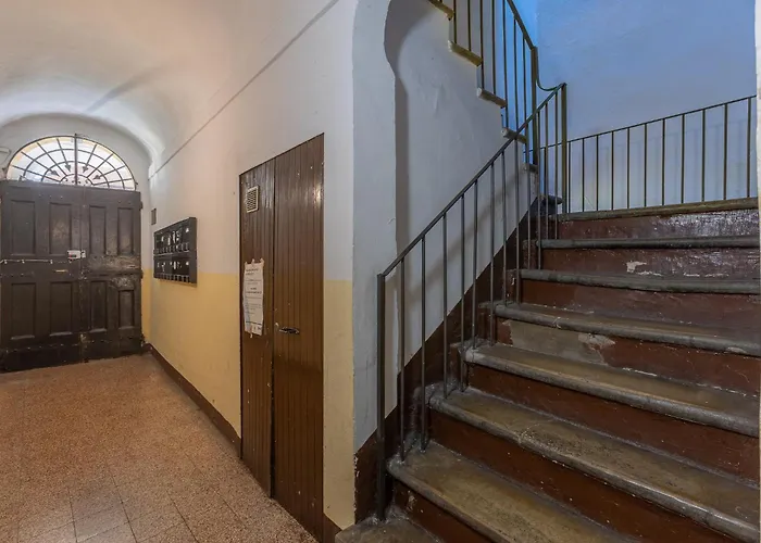 Saragozza Modern Apartment Bologna