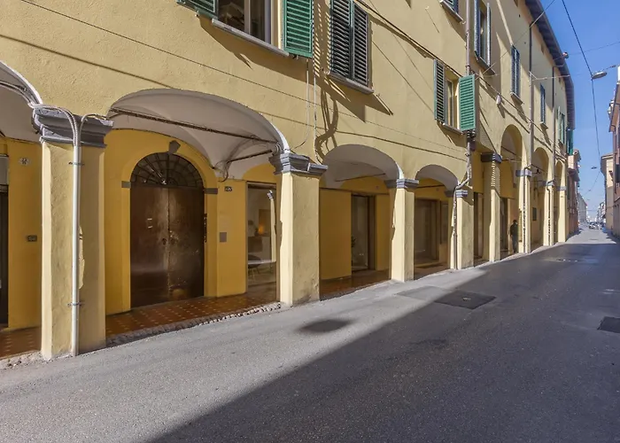 Saragozza Modern Apartment Bologna