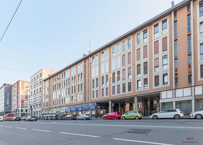 Front Station Apartment By Different Bologna