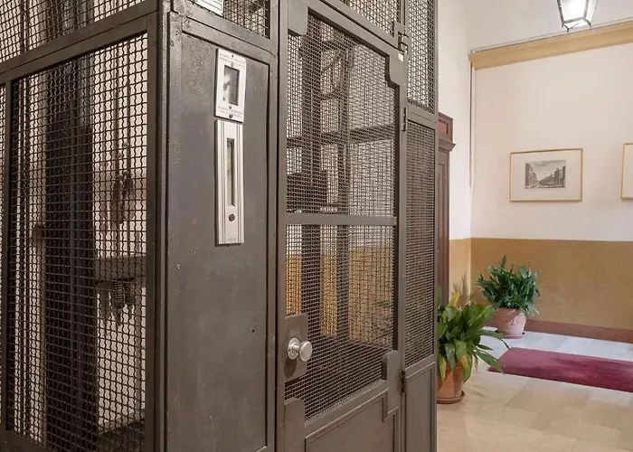 Lussuoso Appartamento nel Cuore del Centro Storico Bologna