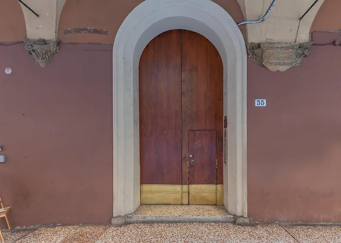 Guesthost - Heart Of Bologna - City Center Living