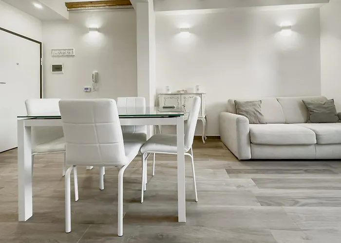 Realkasa Canonica Apartment Bologna