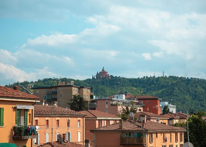 Appartamento accogliente con vista San Luca Bologna