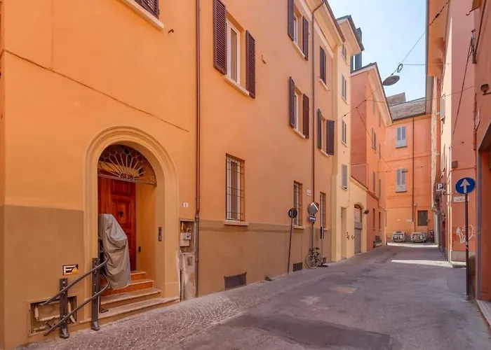 Carbonara Palace 5 - Luxury Comfort Under Medieval Towers Bologna