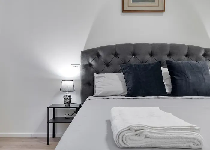 Carbonara Palace 2 - Luxury Comfort Under Medieval Towers Bologna