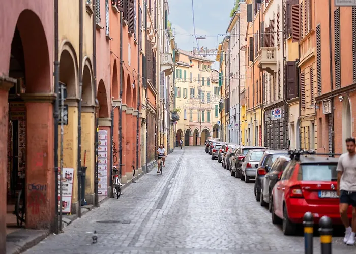 Homeby, Petroni Central House Bologna