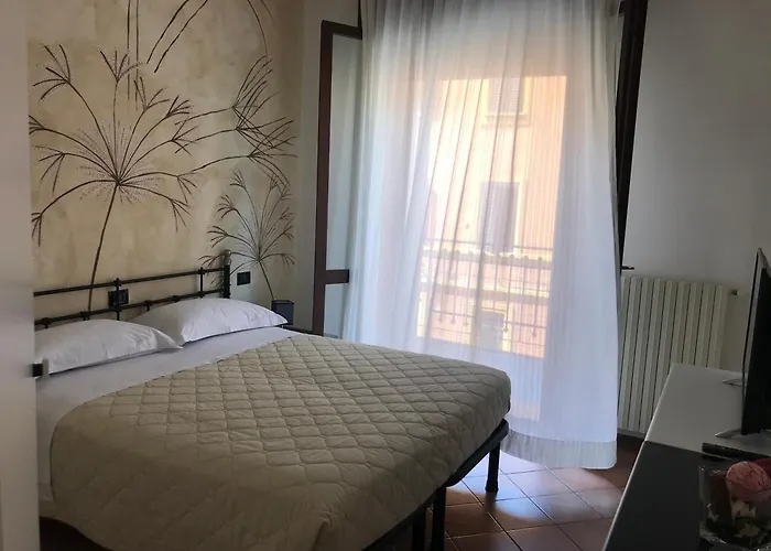 Int 12 - Appartamento dei Gerani by Residence San Luca Bologna