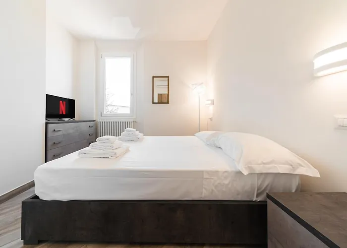 Appartamento Carracci House - Free Parking - Station - Center e Fiera Bologna