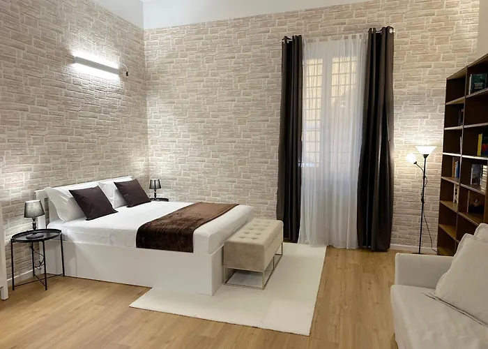 No Name Prestige Apartment Bolonia