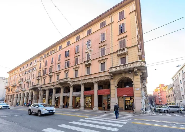 Appartamento Train Station Deluxe 3 Bath Bologna