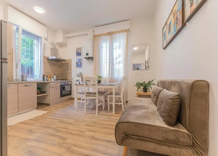 A soli 10 min da Cersaie 2025 - Interno 4 con Design e Comfort Bologna