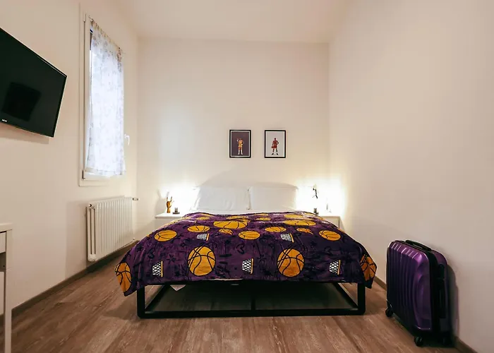 The Superstars Home - Bologna Old Town