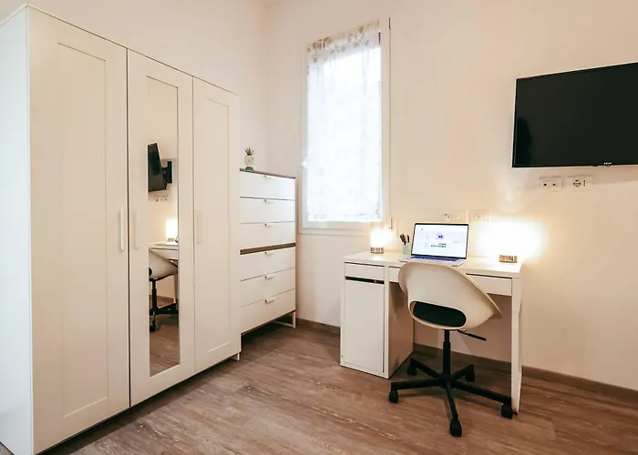 The Superstars Home - Bologna Old Town