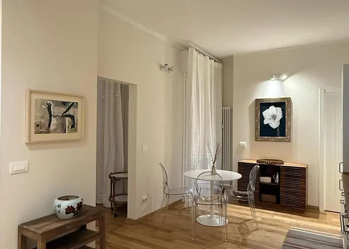 Elegant Apartment In The Heart Of Bologna