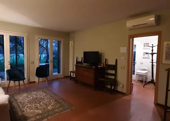 Il Fienile, casa vacanza in campagna, a 6 chilometri da Bologna centro e 1 chilometro da Bologna Fiera, con parcheggio privato e giardino privato