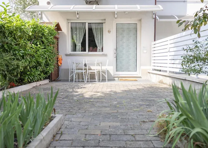 Bhh Bologna Holiday Home Private Garden Reserved Parking -Wwwbolognaholidayhomecom- House Garden Parking