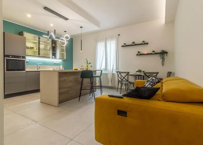 Appartamento in corte privata doppio parcheggio gratuito Bologna