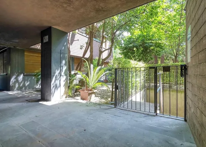 Grand 6 Bedroom Central Apartment 4 Baths & 1 Parking Bologna