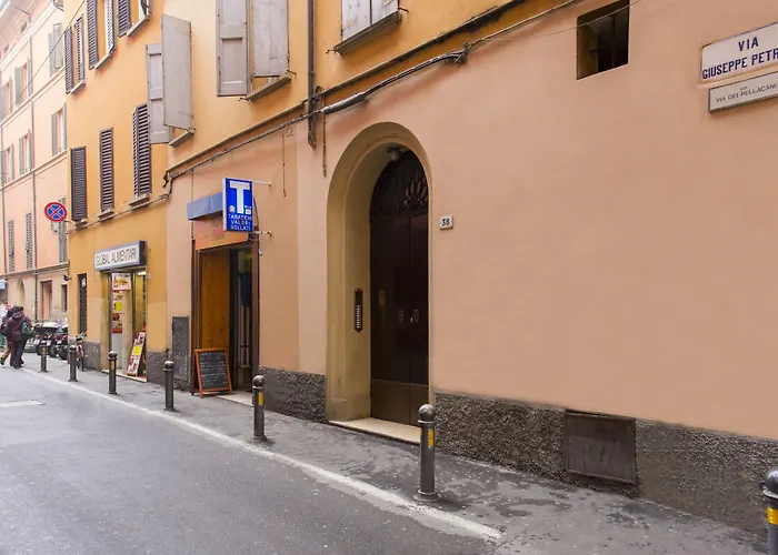 Petroni 38 by Studio Vita Bologna