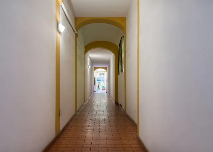 Guesthost - Bologna Rainbow Apartment