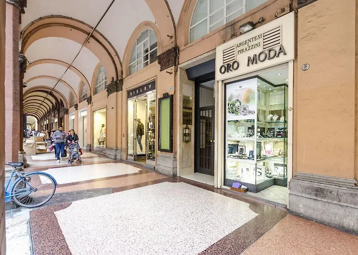 Inner Bo, Terrazzino vista tetti in Centro Storico Bologna