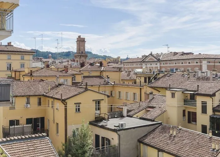 Inner Bo, Terrazzino vista tetti in Centro Storico Bologna