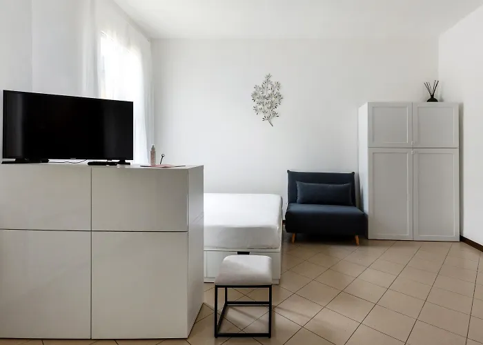 White Leaves Studio By Wonderful Italy Bologna