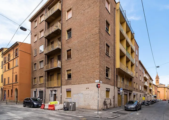 Nel cuore della città universitaria by Wonderful Italy Bologna