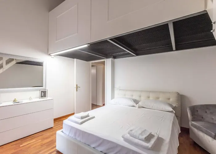 Ubaldini House, Bologna By Short Holidays