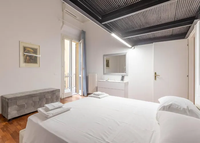 Ubaldini House, Bologna By Short Holidays