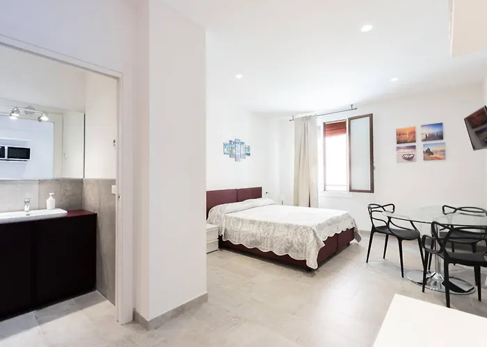 Goito 4, Bologna By Short Holidays