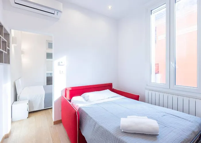Garisenda, Bologna By Short Holidays