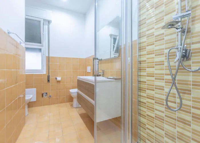 La Finestra sul Centro, Bologna By Short Holidays